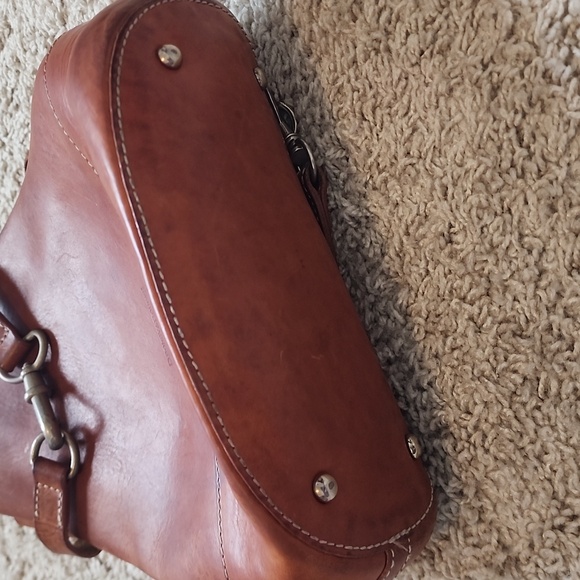 vintage 1990s Dooney & Bourke Alto Pyramid backpack in British Tan leather - Picture 7 of 7